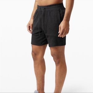 Lululemon at ease short Heathered black size M